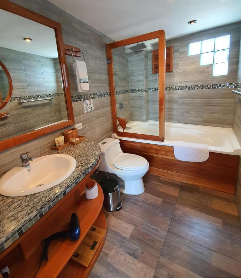 Casa Ocean Pier Bed & Breakfast Puerto Ayora  Dış mekan fotoğraf