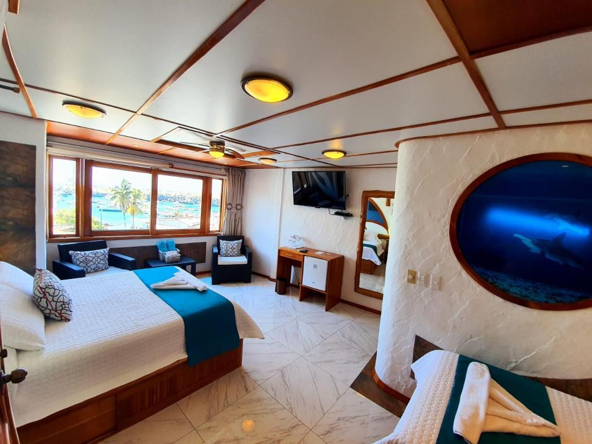 Casa Ocean Pier Bed & Breakfast Puerto Ayora  Dış mekan fotoğraf