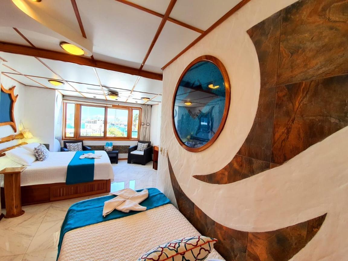 Casa Ocean Pier Bed & Breakfast Puerto Ayora  Dış mekan fotoğraf