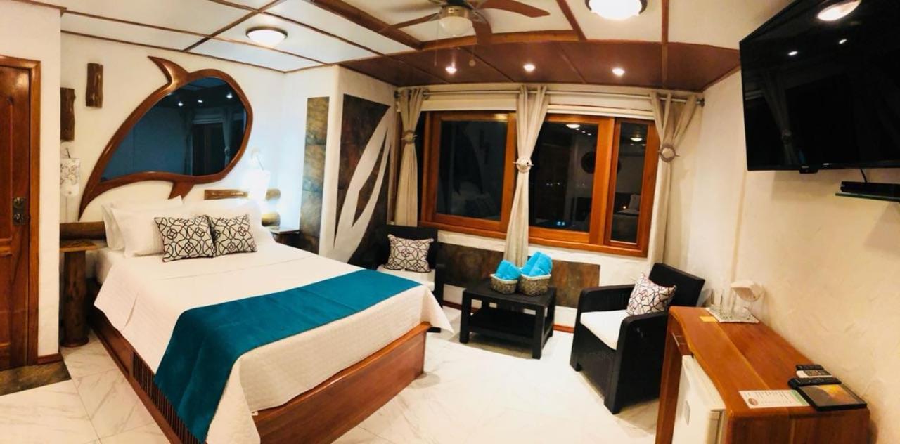 Casa Ocean Pier Bed & Breakfast Puerto Ayora  Dış mekan fotoğraf