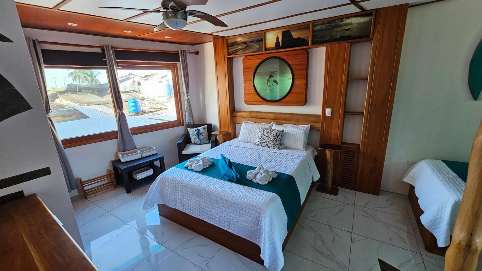 Casa Ocean Pier Bed & Breakfast Puerto Ayora  Dış mekan fotoğraf